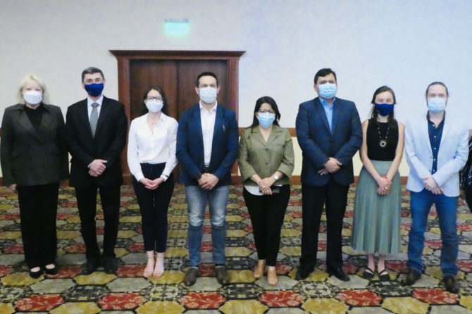 GLLP in South America:  IQLS Conducts Laboratory Assessments in Ecuador with INSPI and AGROCALIDAD